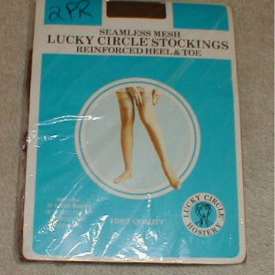 NIP 2 Vintage Pairs Lucky Circle Stockings Size Average