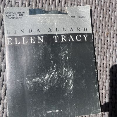 Linda Allard Ellen Tracy Daytime sheer Control Top pantyhose Size Medium Black