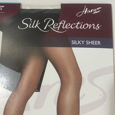 Vintage 2003 Hanes Silk Reflections Pantyhose Control Top Sandalfoot Jet Sie AB