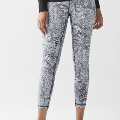 Lululemon Women’s High Waisted Pant Leggings Antique Paisley White Black size 10