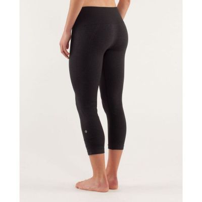 Lululemon Ebb And Flow Crop II Deep Coal size 6