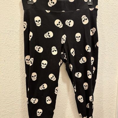 Torrid Leggings Plus Size 2 Premium Crop Length White Skull Prints Black