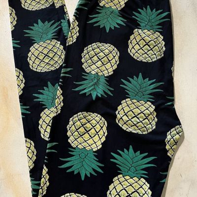 NWT Women’s Pineapple leggings Plus Size