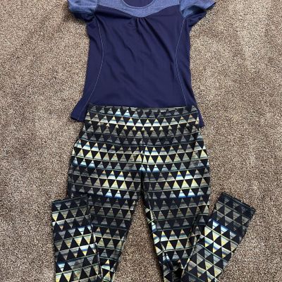 Eddie Bauer Tshirt (S), Mossimo Leggings (M)