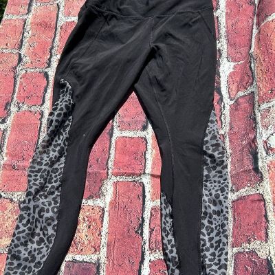 Comfy Leggings With Mesh Side Pieces For Style Size-Medium