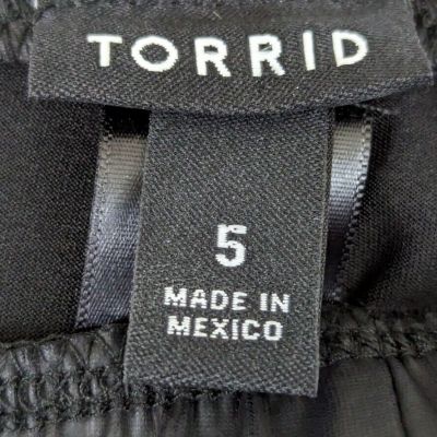 Torrid sz 5 or 5X Leggings Faux Leather black pleather elastic waist Q6