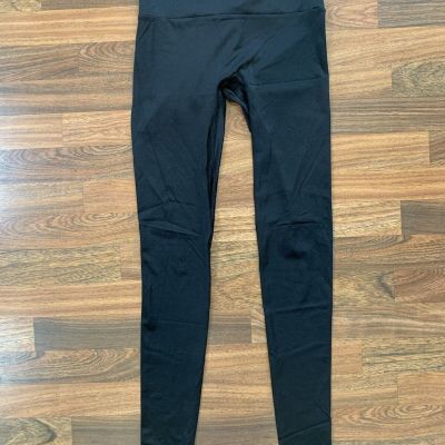 K DEER Women’s Black Leggings Size M Made in USA quality athletic exercise yoga