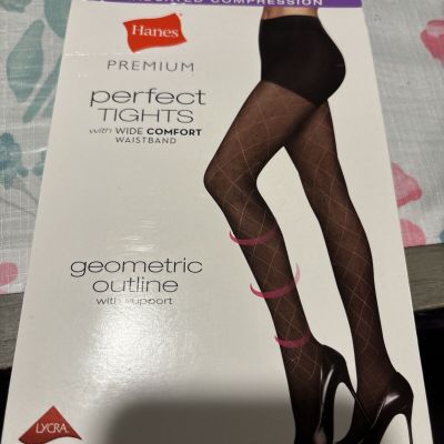 ?Hanes Premium Perfect Tights W/ Wide Comfort Waistband Geometric Outline