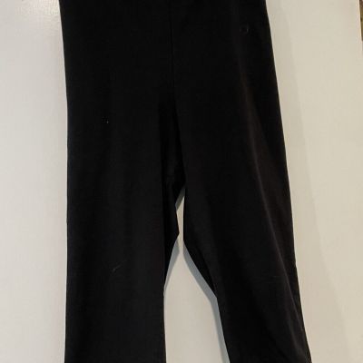 Torrid Size 4 Black Pedal Pusher (Short Capri) Leggings