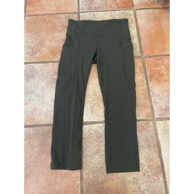 Lululemon cropped cargo style leggings size 4 army green