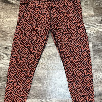 Victoria's Secret Tiger Print 7/8 Performance Leggings Womens Large Brown Black