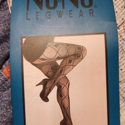 Nu & Nu Legwear Queen Fishnet Lace Diamond Pattern Tights 1X/2X