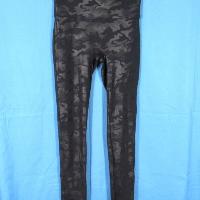 SPANX Black CAMO Faux Leather MID-RISE Contour Waistband PULL-ON Leggings Sz S