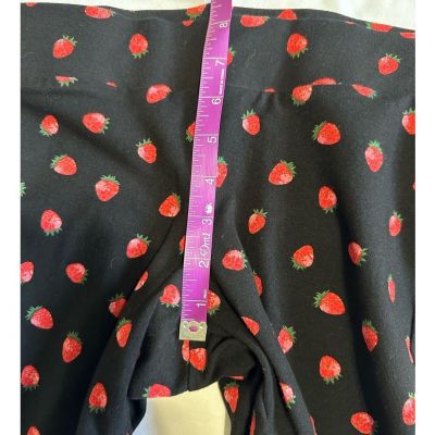 Torrid Strawberry Print Pedal Pusher Liquid Cropped Leggings, Size 00 (M/L)