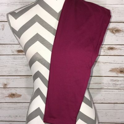 OS Lularoe Leggings Solid Magenta Red NEW 192025