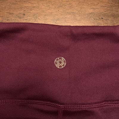 Lilly Pulitzer Luxletic Leggings High Rise Maroon Gold Anything Is Possible XS