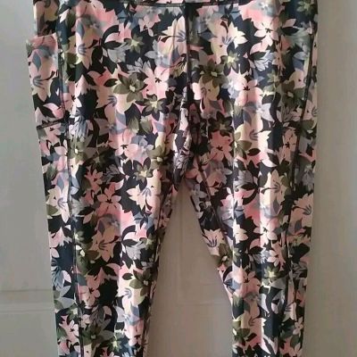 VERA BRADLEY WOMEN'S ROSE CAMO LEGGINGS, SIZE 3XL (20)