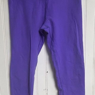 Beyond Yoga Women’s Purple Stretch Capri Style Leggings Size Medium Ruched