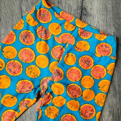 LuLaRoe Women's OS One size 2-14 Buttery Soft Leggings Oranges Print