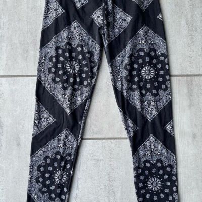 Kathy Womens Cropped Leggings Black White Paisley Stretch Elastic Waist 22