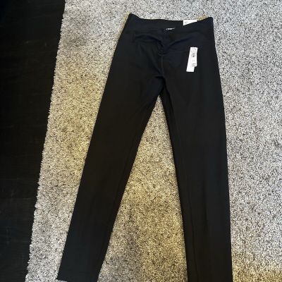 NWT Victoria's Secret Black On Point Cloud Leggings Size S/P Inner Pocket