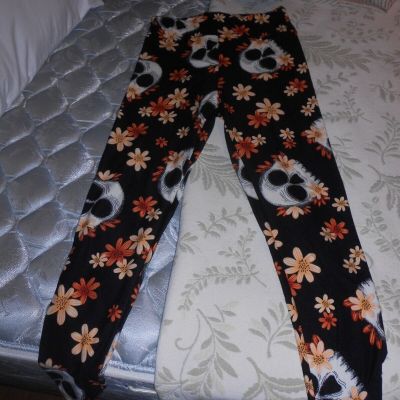 LuLaRoe LEGGINGS-Skulls Flowers on Black -one size