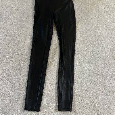 Spanx Leggings Womens Medium Black Faux Leather Casual Gym Style 2437