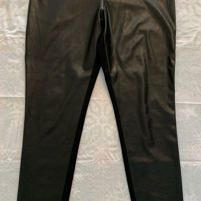 Marshall Fields International Concepts Faux Leather Black Leggings Sheen Pull On