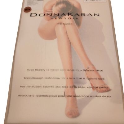 Donna Karan Hosiery The Nudes Size Plus Petite Control Top Tone B04 StyleA19 New