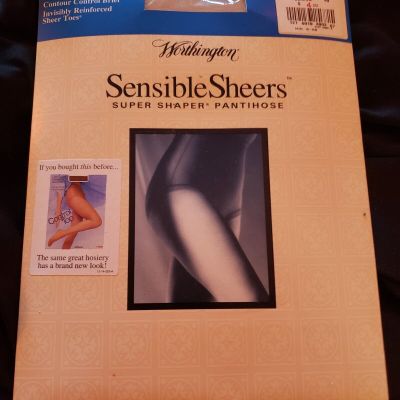 Pantyhose Stockings Tights ECT. Worthington Sensible Sheers Super Shaper Avg Oat