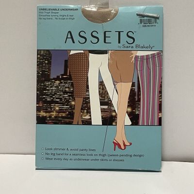 ASSETS by Sara Blakely Mid Thigh Shaper Pantyhose Nude Size 4 Footless USA Made