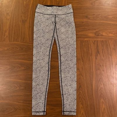 Lululemon leggings size 4