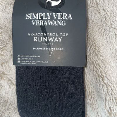 1 Pair NEW Simply Vera Wang Diamond Sweater Noncontrol Top Runway Tights  Black