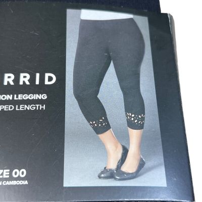 New Torrid Womens Fashion Black Leggings Laser Cut Size 10 Torrid size 00