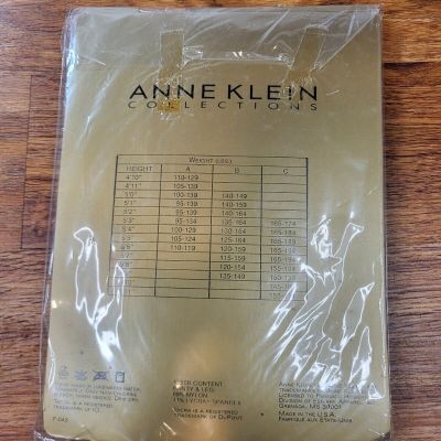 Vtge Anne Klein Collection Style 955 Shimmer Pantyhose Size A Peach