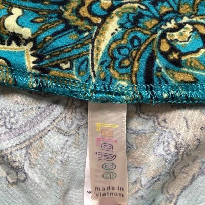 LuLaRoe Leggings Pants OS Turquoise Blue Green Gold Paisley Swirls Flowers Soft