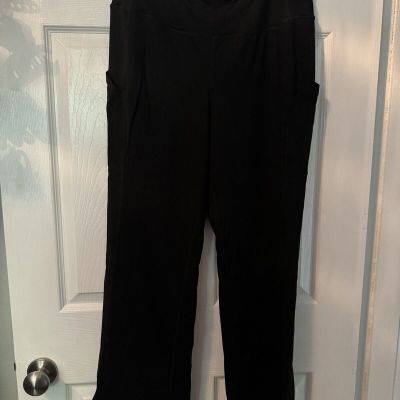 Torrid Black Active Black  Leggings Size 1 Pockets Wide Leg