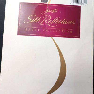 Hanes Silk Reflections Sheer Collection Reinforced Toe Size EF Barely There