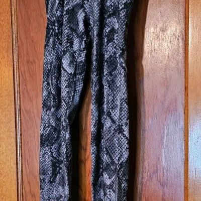 Offline By Aerie High Rise Legging Size Medium Animal Print Blackwhite Stretch