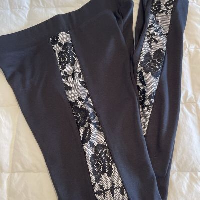 GUESS LEGGINGS SIZE X-small  BLACK & White NWOT