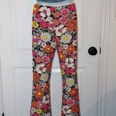 Flower power flare leggings - No Boundaries - womens S (3-5)