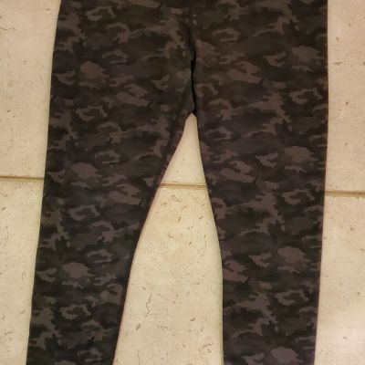 Camouflage Camo Leggings Pants Active Stretch Workout Loungewear Womans Size XL