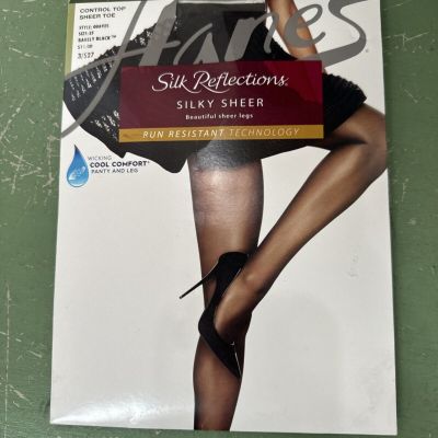 Hanes Silk Reflections Silky Sheer Control Top EF Pantyhose Q0A925 Barely Black