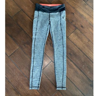 EUC Lululemon Pocket High Rise Woven Yoga Leggings Gray Women's Size 6