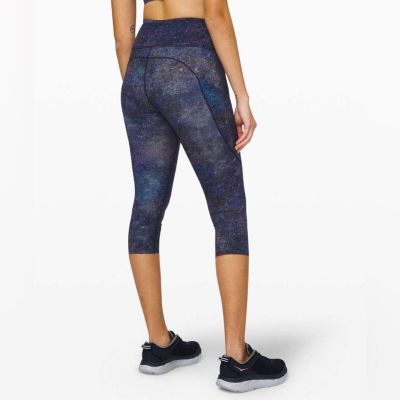 Lululemon fast free tight crop size 4 blue nulux polar galaxy workout pants run