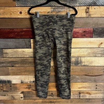 Spanx Green Camo Crop Leggjngs Size 1X