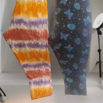 No Boundaries Medium Capri Leggings Junior Skulls Stars & Multi Tie Dye 2 Pack