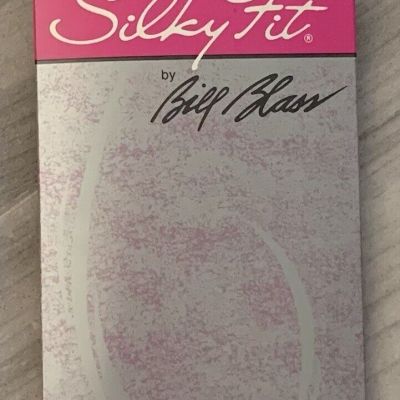 BILL BLASS Silky Fit KNEE HIGH STOCKINGS White Fits 8.5-11 New