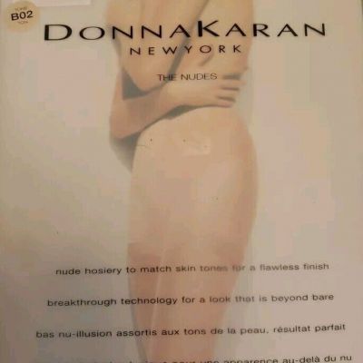 Donna Karan The Nudes Essential Toners Tone B02 Medium Style D55 Nude Pantyhose