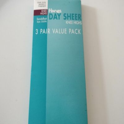 Hanes Vintage Day Sheer 3 Pair Value Pack Knee Highs Little Color One Size NEW